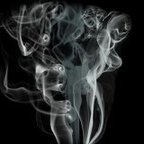 作者何砚青的专栏头像，深色背景上的抽象人物剪影